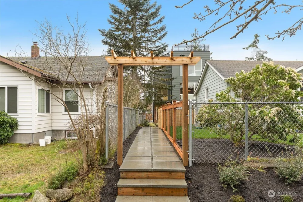 8849 30th Ave SW, Seattle, WA 98126-3714