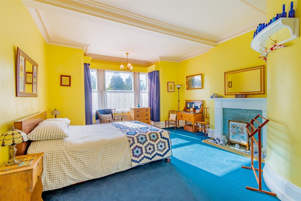 6 bedroom property for sale in Sandy Lane, Melton Mowbray Offers in