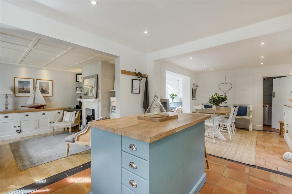 3 bedroom property for sale in New Road, Burton Lazars, Melton Mowbray