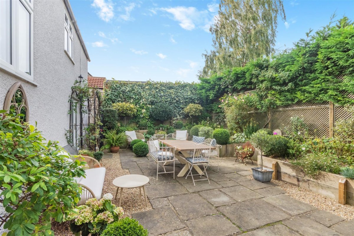 3 bedroom property for sale in New Road, Burton Lazars, Melton Mowbray