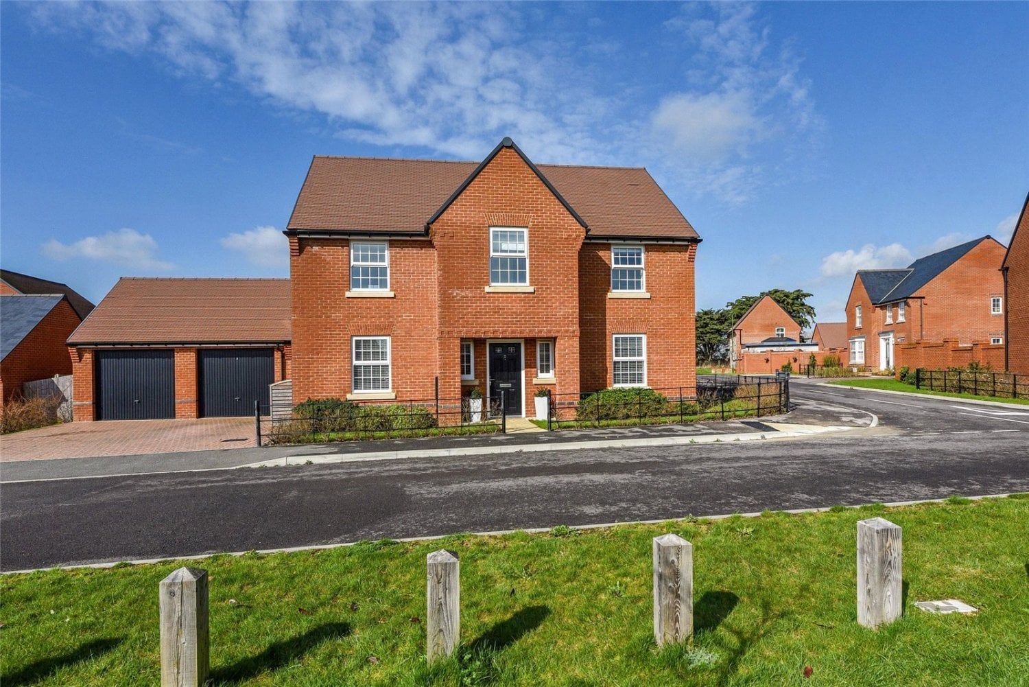 JacksonStops 4 bedroom property for sale in Hamilton Way