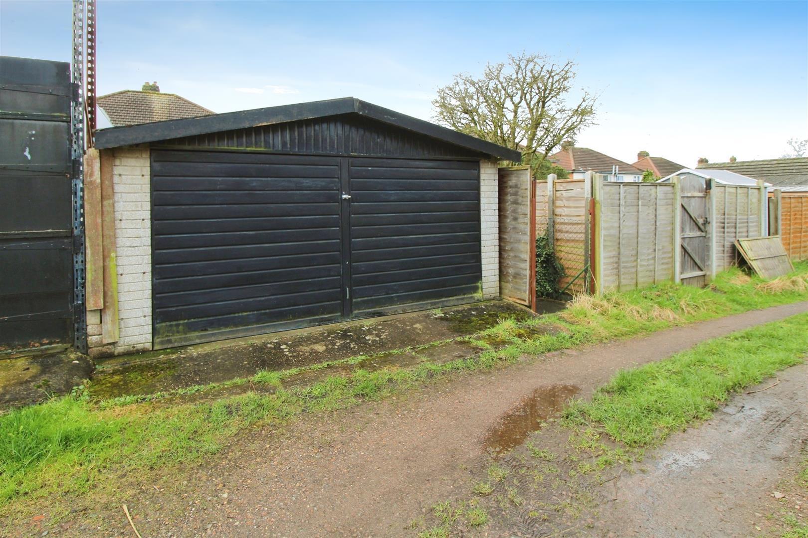 2 bedroom property for sale in Tower Road, Rugby Guide price £245,000