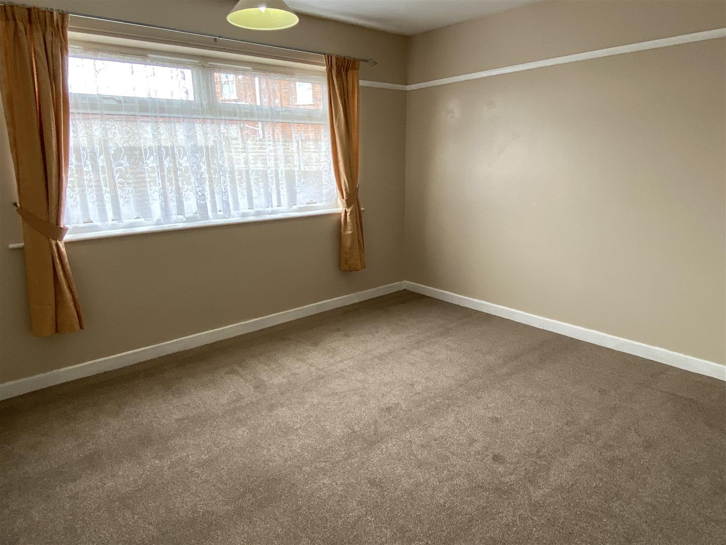 2 bedroom property for sale in Woodville Road, Hartshorne, DE11 7EX £