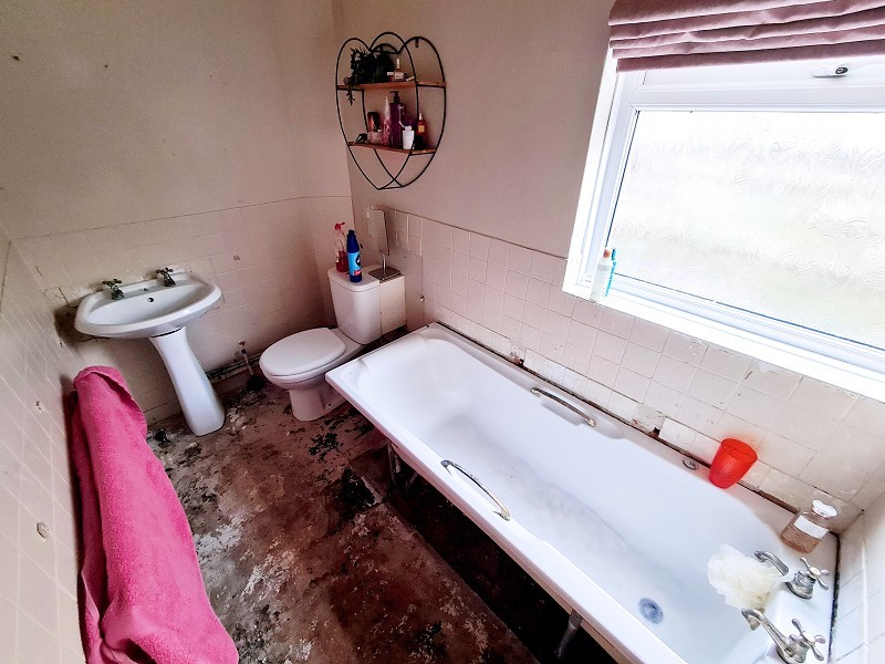 3 bedroom property for sale in Hafod Park, Swansea, City And County of