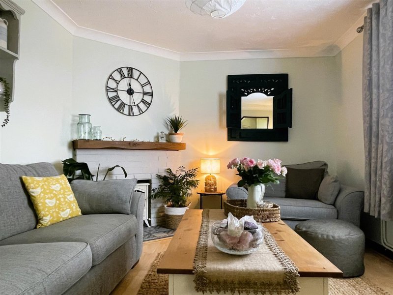 3 bedroom property for sale in Grayson Avenue, Pakefield, Lowestoft £