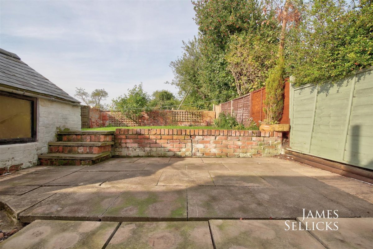 2 bedroom property for sale in The Cottage, East Langton, Market