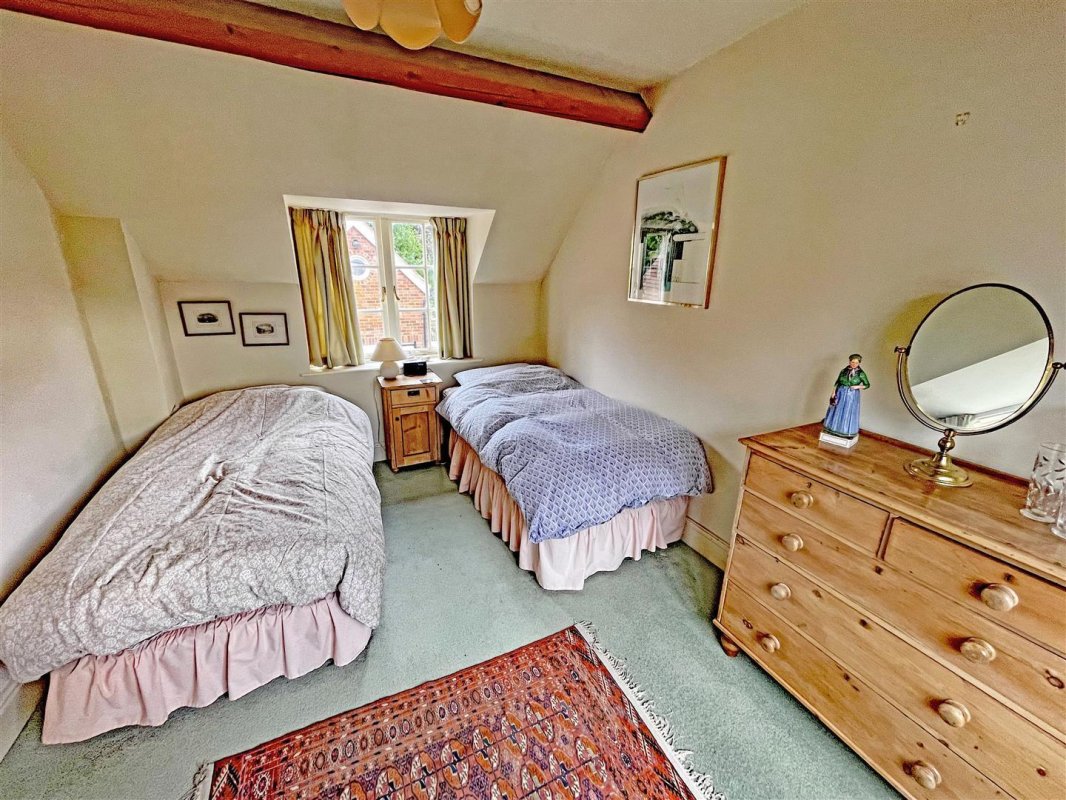 3 bedroom property for sale in Ruth Cottage, East Langton, Market