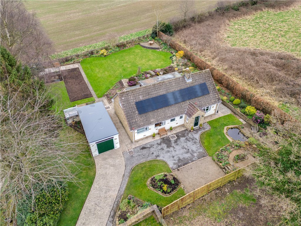 4 bedroom property for sale in Spofforth Lane, Follifoot, Harrogate