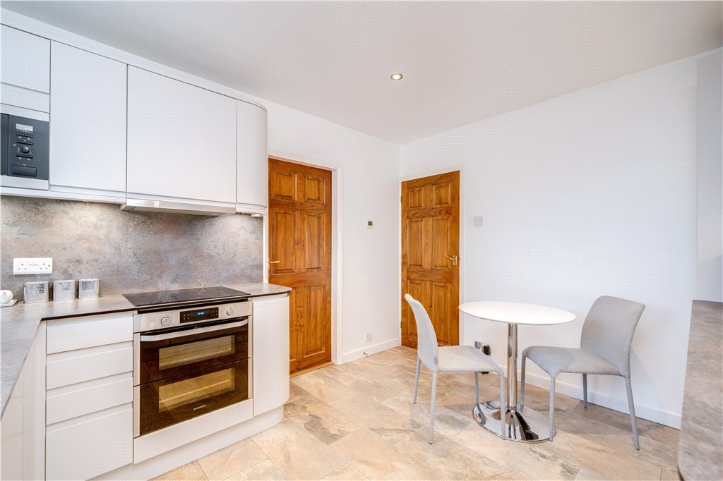 4 bedroom property for sale in Spofforth Lane, Follifoot, Harrogate