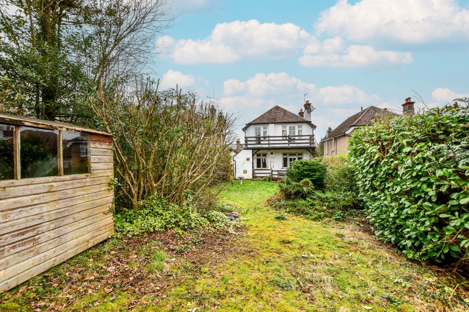 3 bedroom property for sale in Vicarage Lane, Kings Langley, Herts, WD4