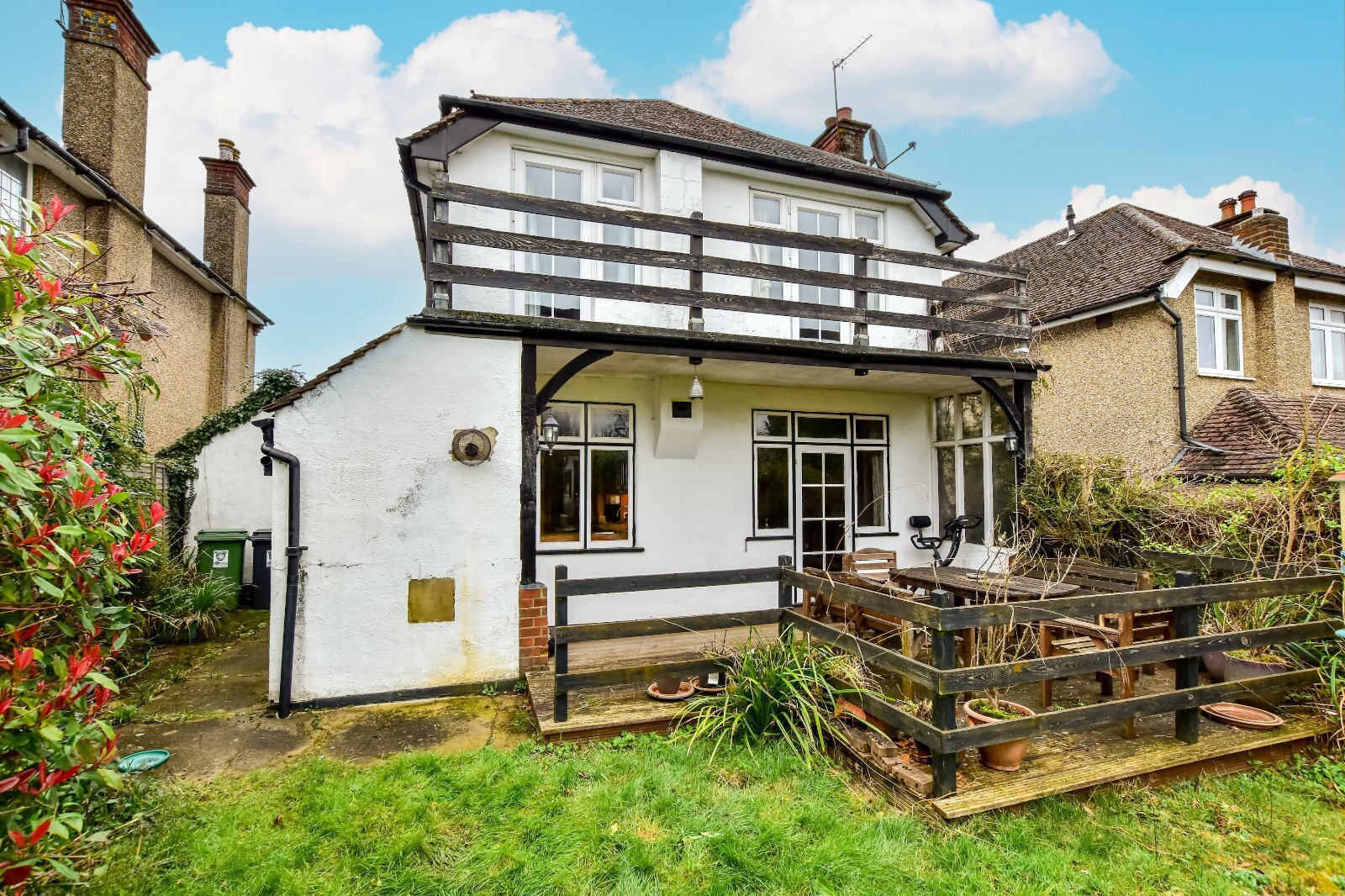 3 bedroom property for sale in Vicarage Lane, Kings Langley, Herts, WD4