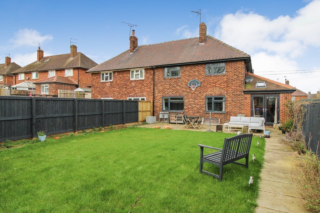 3 bedroom property for sale in Stockwell Drive, Knaresborough, HG5