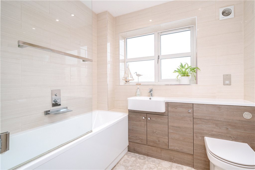 5 bedroom property for sale in Chevin Fold, Otley, West Yorkshire, LS21