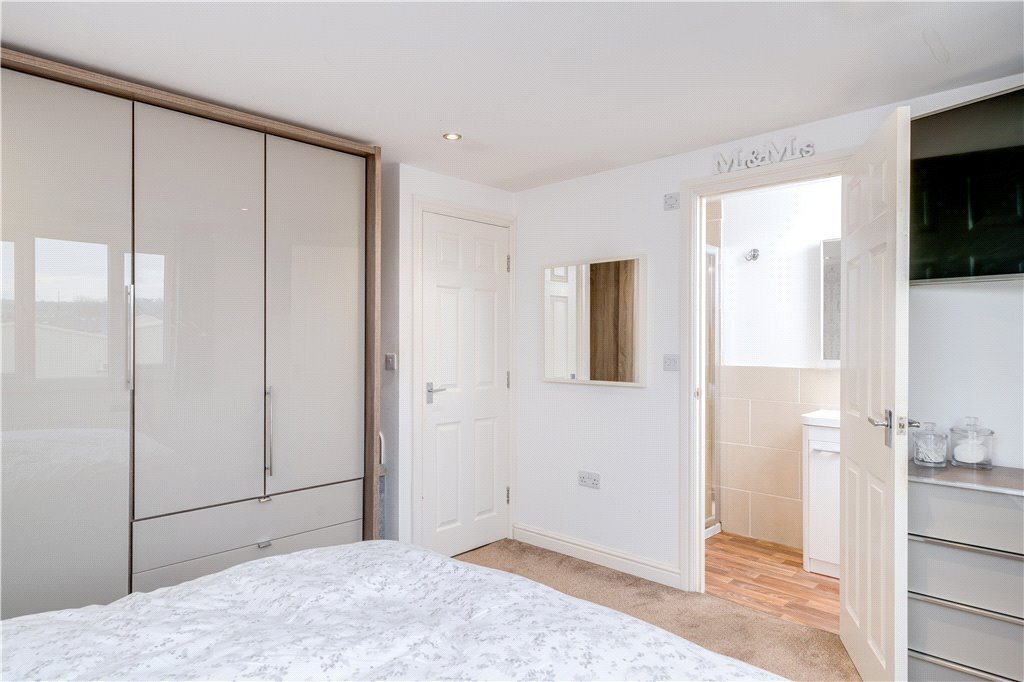 5 bedroom property for sale in Chevin Fold, Otley, West Yorkshire, LS21