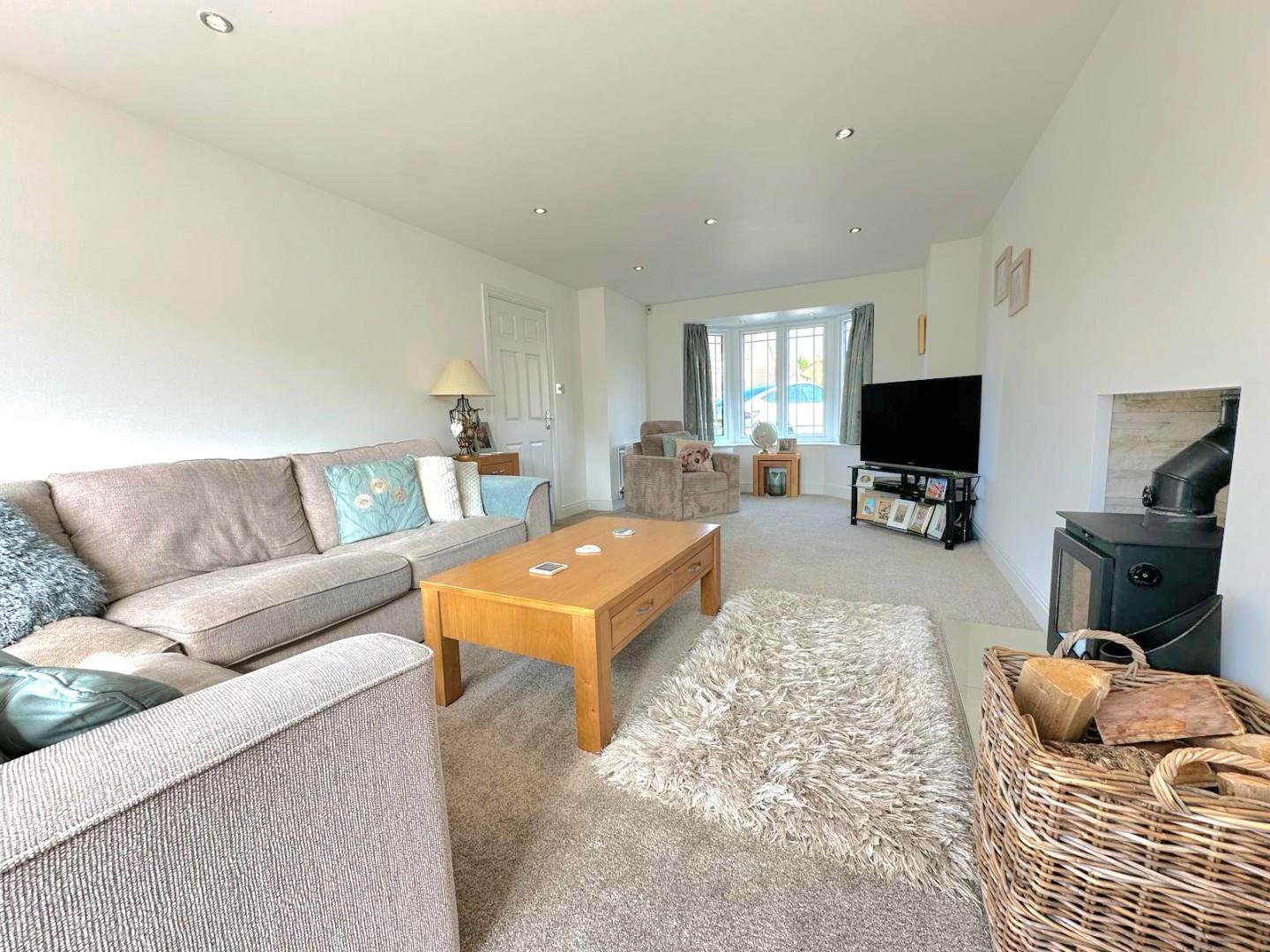 4 bedroom property for sale in Harris Close, Wootton, Northampton