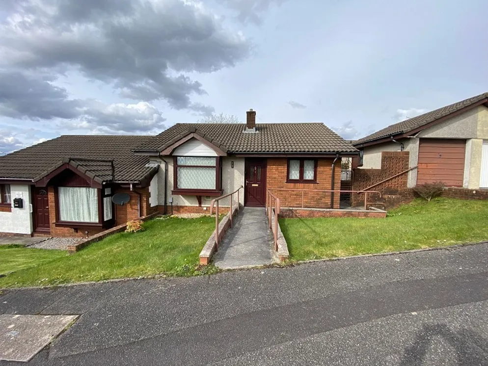 2 bedroom property for sale in Aspen Way, Cimla, Neath, Neath Port