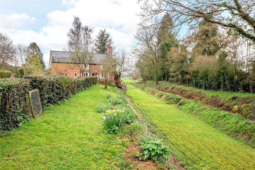 3 bedroom property for sale in Arddleen, Llanymynech, Powys, SY22