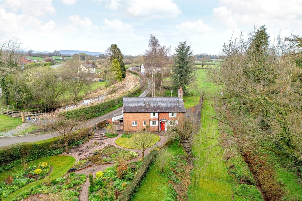 3 bedroom property for sale in Arddleen, Llanymynech, Powys, SY22