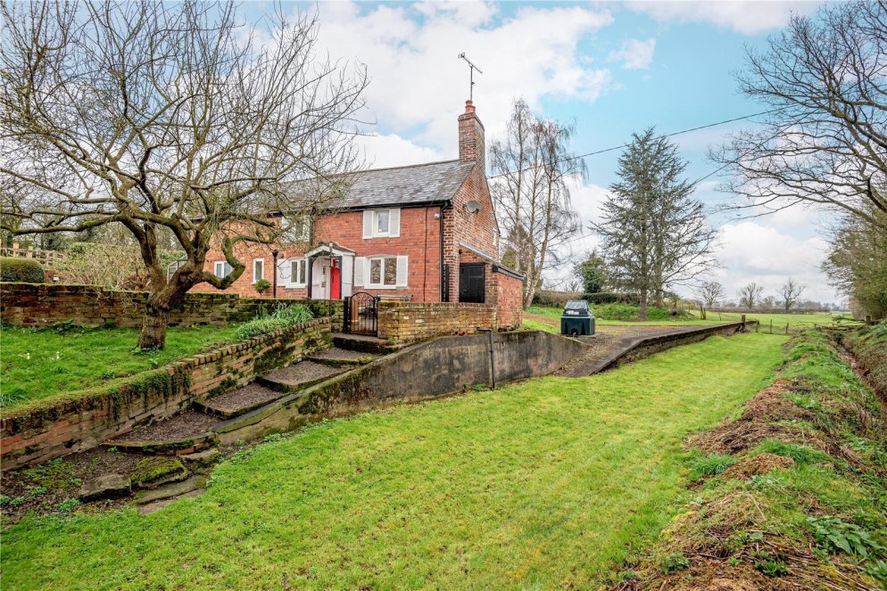 3 bedroom property for sale in Arddleen, Llanymynech, Powys, SY22