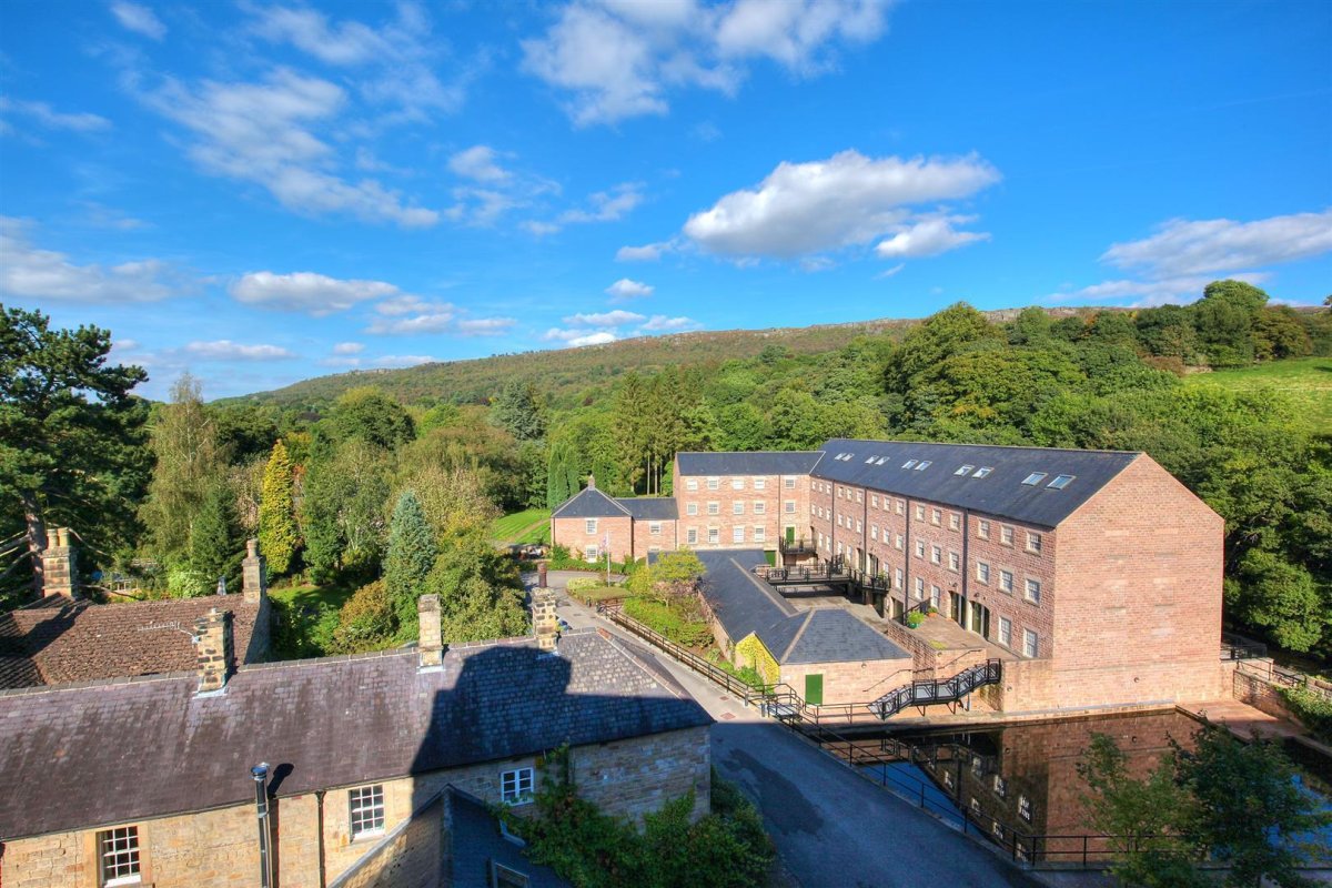 2 bedroom property for sale in Riverside Court, Calver, Hope Valley