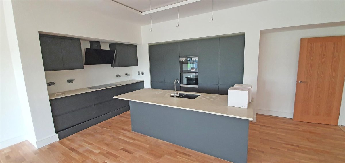 5 bedroom property for sale in Headcorn, Kent Guide price £950,000