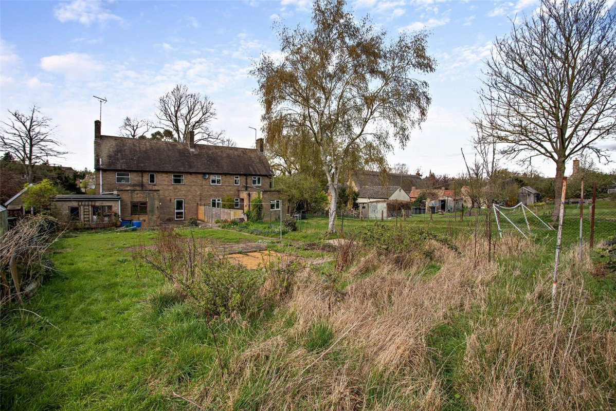 3 bedroom property for sale in Brookside Cottage, Barnwell