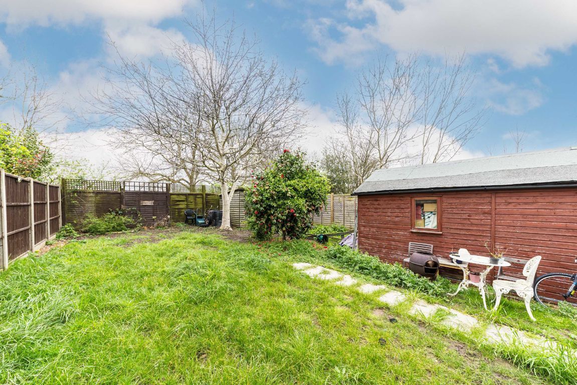 Snellers 2 bedroom property for sale in Gladstone Avenue, Twickenham