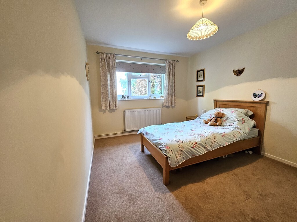 3 bedroom property for sale in Beauchamp Road, Chedgrave Guide price
