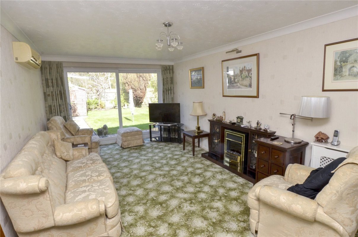 3 bedroom property for sale in Uplands Road, West Moors, Ferndown