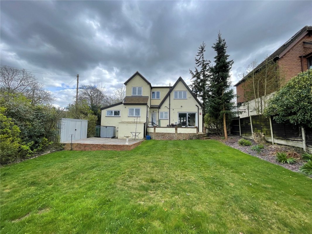 4 bedroom property for sale in High Road, Hockley, Essex, SS5 Offers