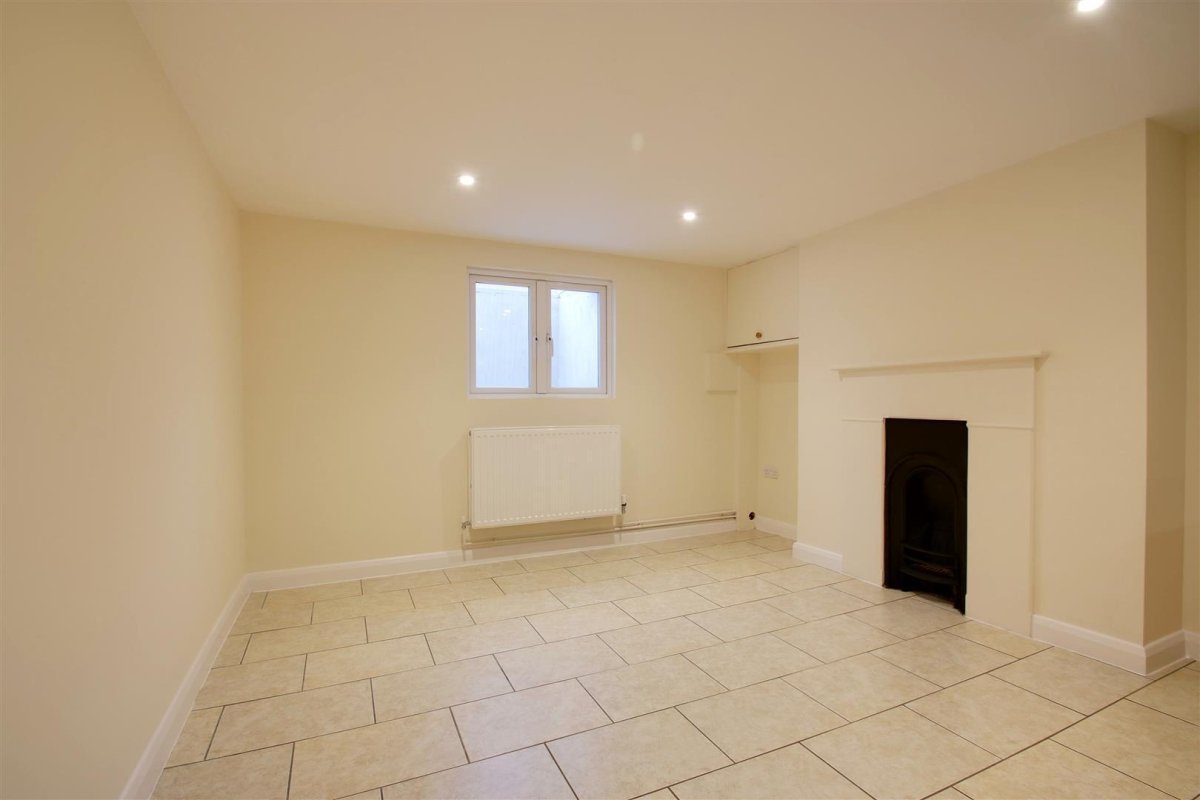 3 bedroom property for sale in Henry Street, Tring Guide price £450,000