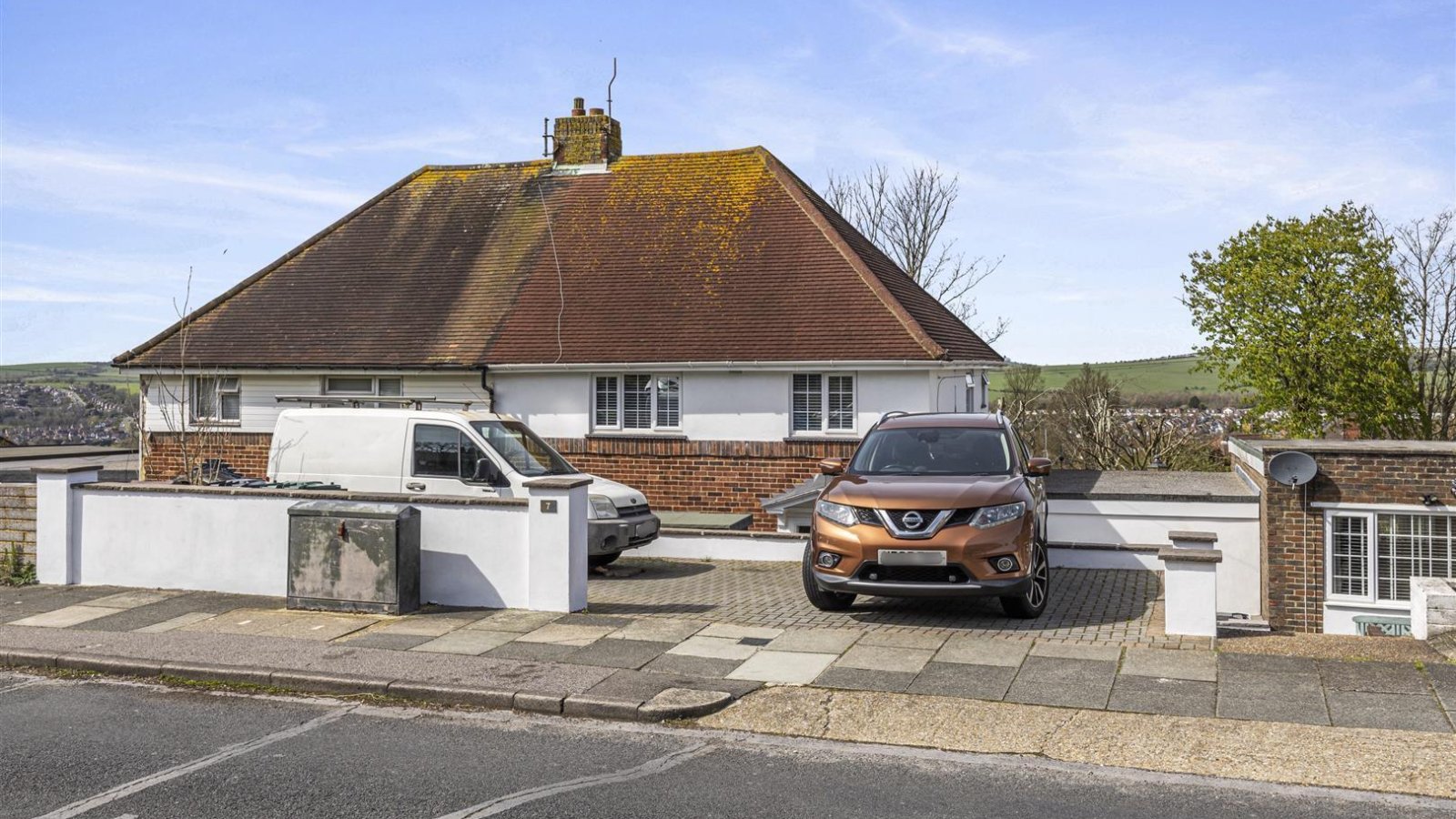 4 bedroom property for sale in Rotherfield Crescent, Hollingbury