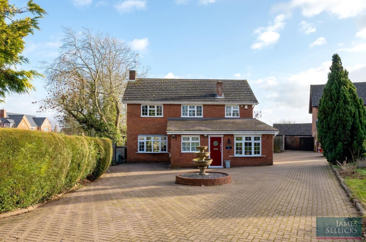 4 bedroom property for sale in Swallow Brook, Clipston, Market