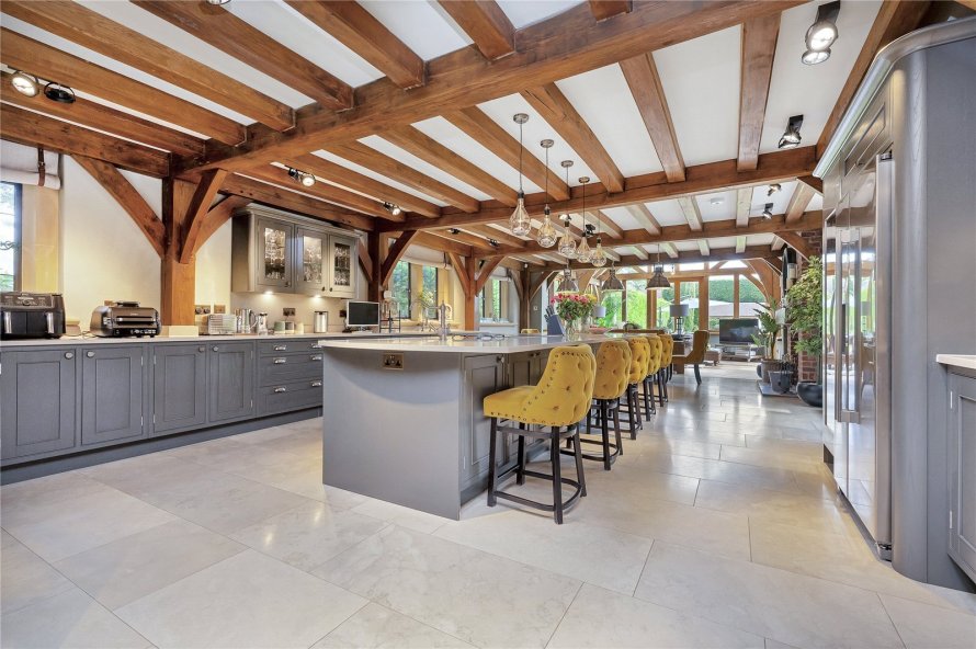 6 bedroom property for sale in The Ridings, Rothley, Leicester