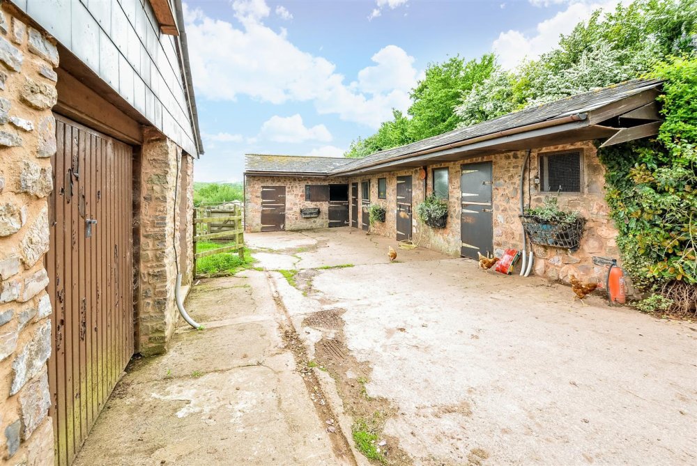 Stags 5 bedroom property for sale in Rogus, Wellington