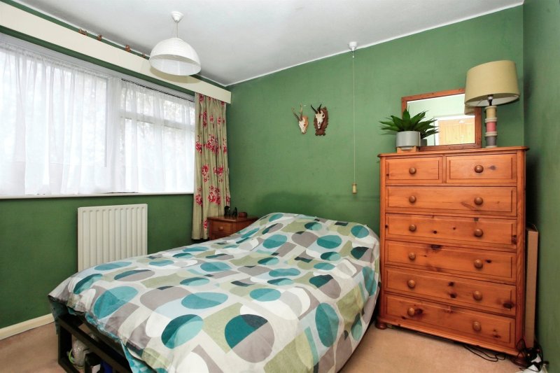 3 bedroom property for sale in Robert Rayner Close, Orton Longueville, Peterborough £295,000