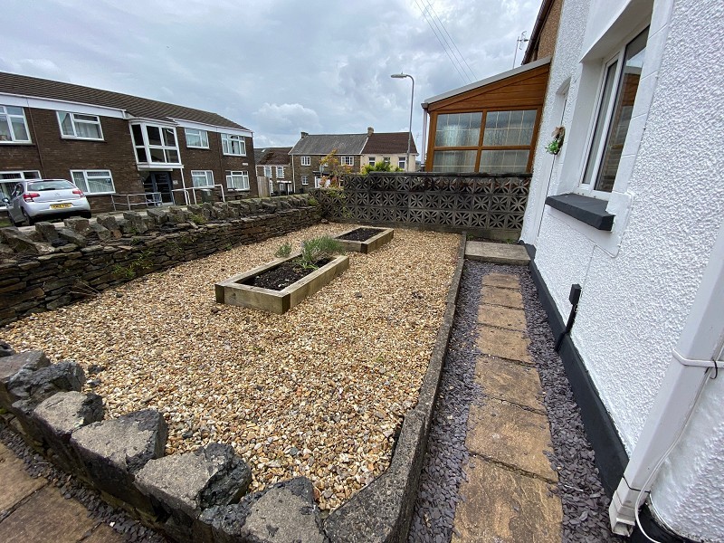 2 bedroom property for sale in Queens Road, Skewen, Neath, Neath Port