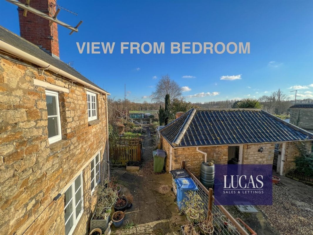 3 bedroom property for sale in Queen Street, Geddington, Kettering