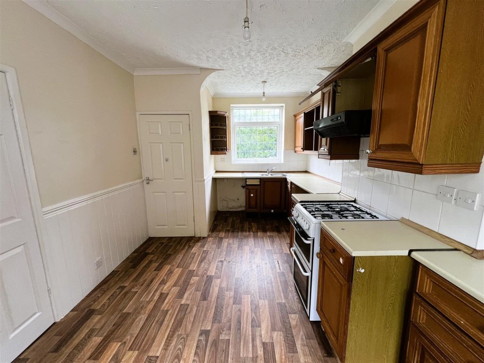 2 bedroom property for sale in Sandhurst Road, Leicester £189,950