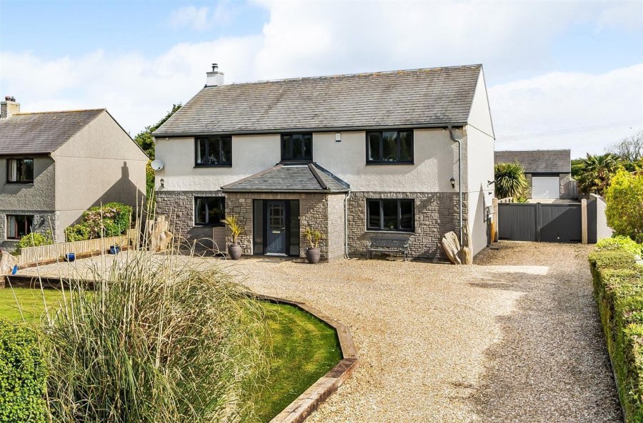 Stags 4 bedroom property for sale in Kehelland, Camborne