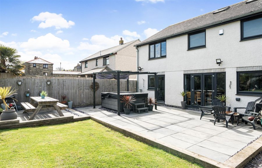 Stags 4 bedroom property for sale in Kehelland, Camborne