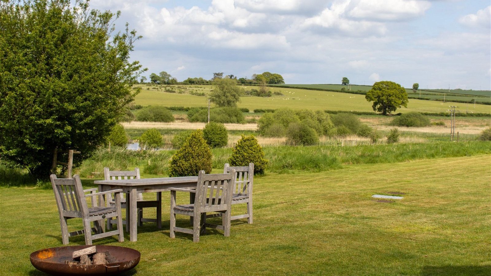 4 bedroom property for sale in Field House, Sutton Road