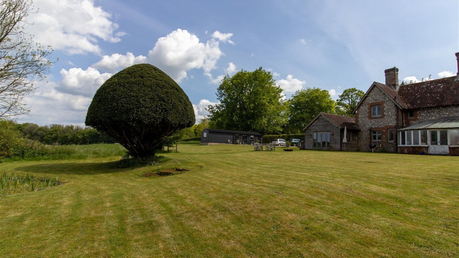 4 bedroom property for sale in Field House, Sutton Road