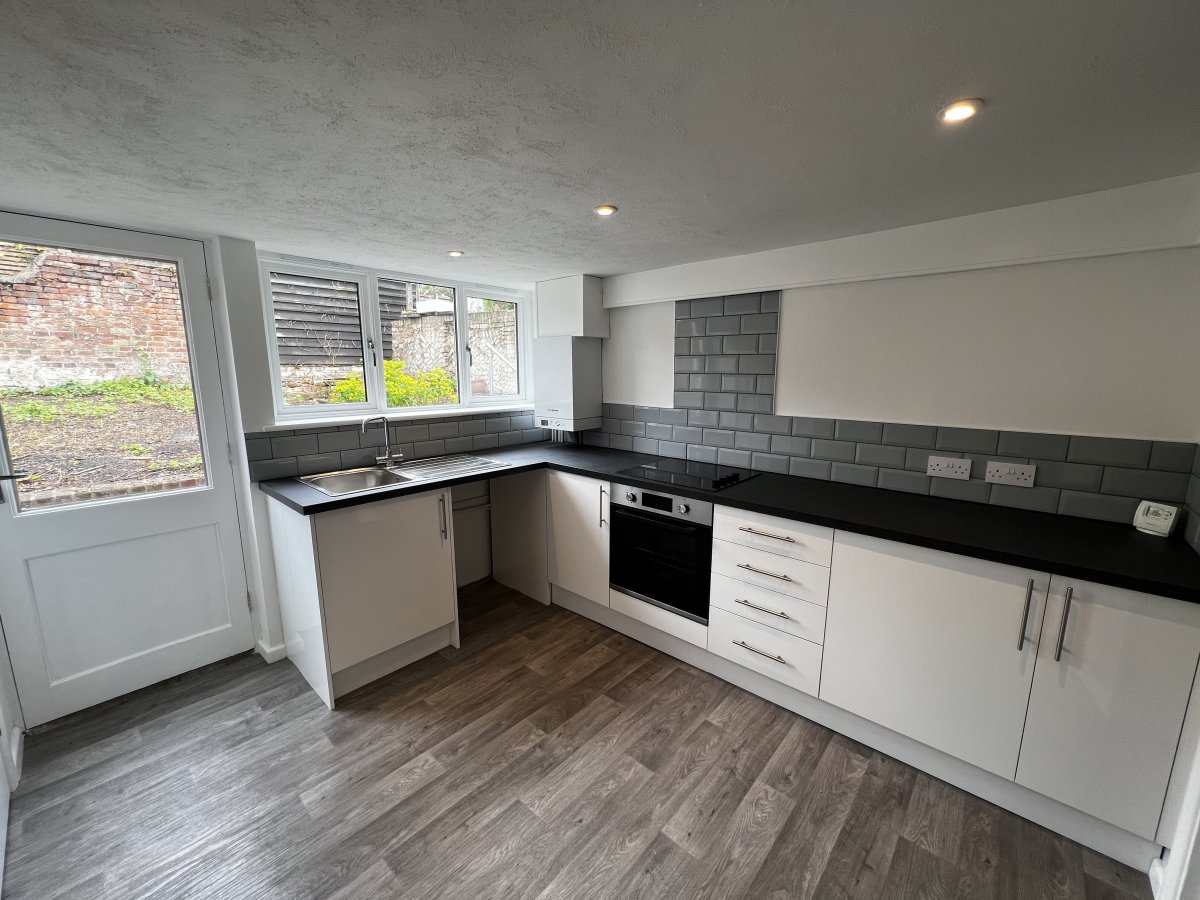 3 bedroom property to let in Bridge Street, SAFFRON WALDEN £1,500 pcm