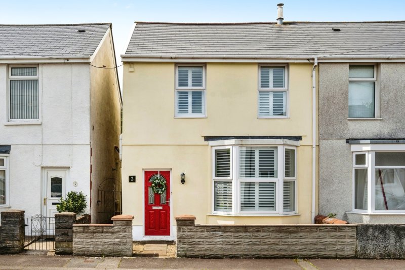 3 bedroom property for sale in Oakleigh Road, Loughor, Swansea, SA4 £