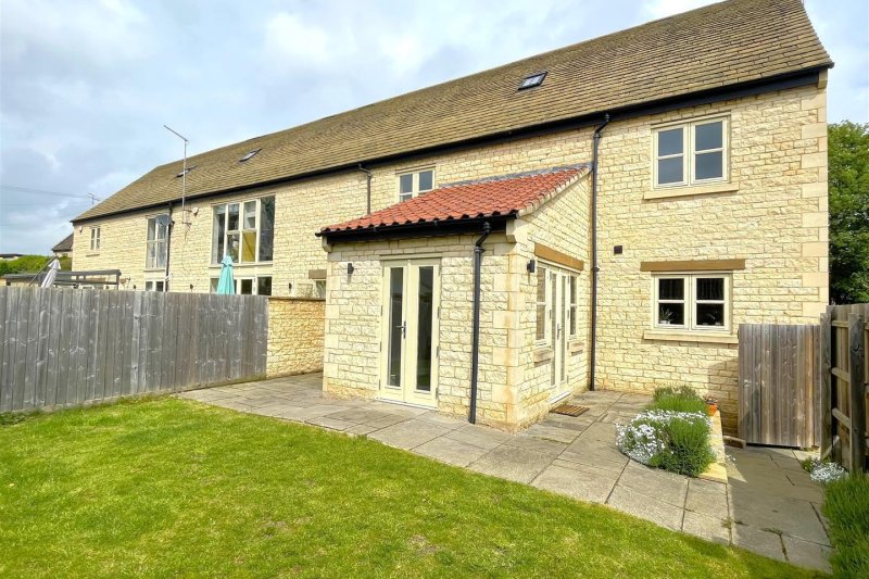 4 bedroom property for sale in Longbarn Mews, Ketton, PE9 3TP £425,000