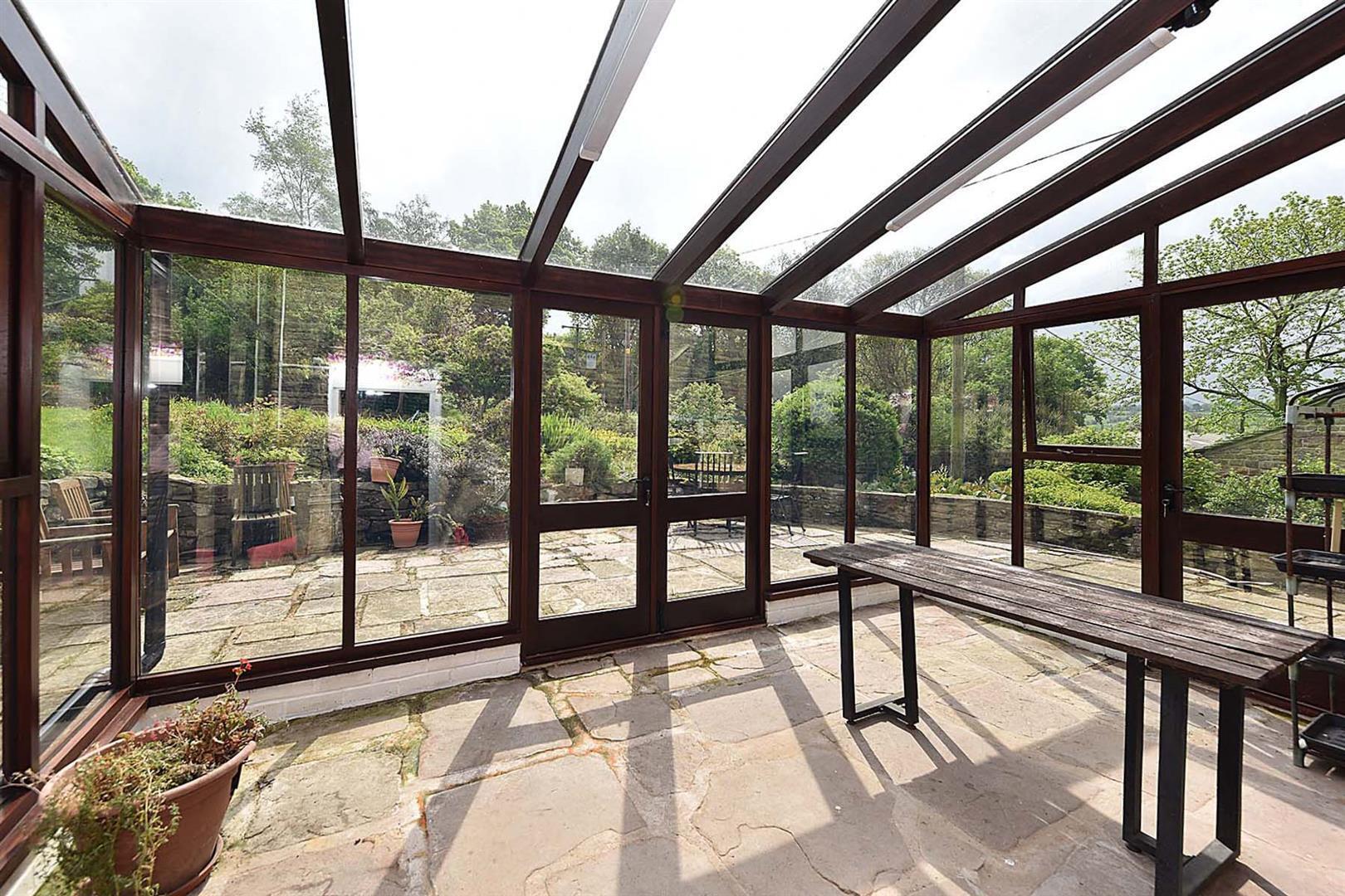 4 bedroom property for sale in Coalpit Lane, Langley, MACCLESFIELD £