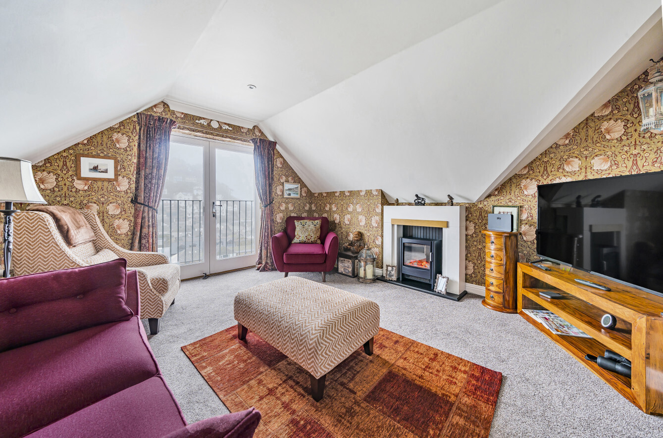 2 bedroom property for sale in Hannafore Road, Looe, Cornwall, PL13