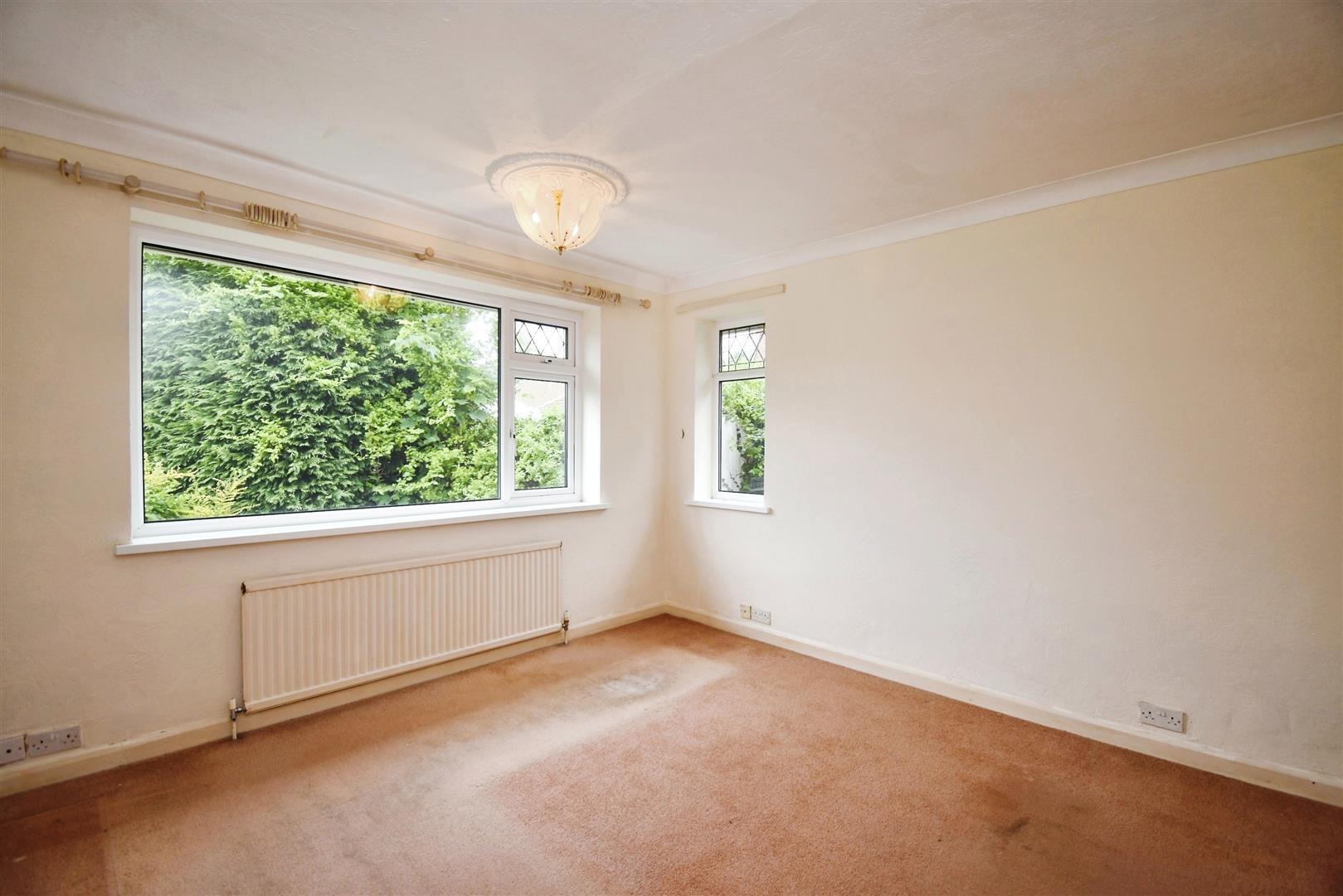 2 bedroom property for sale in Woodland Drive, Anlaby, Hull £305,000