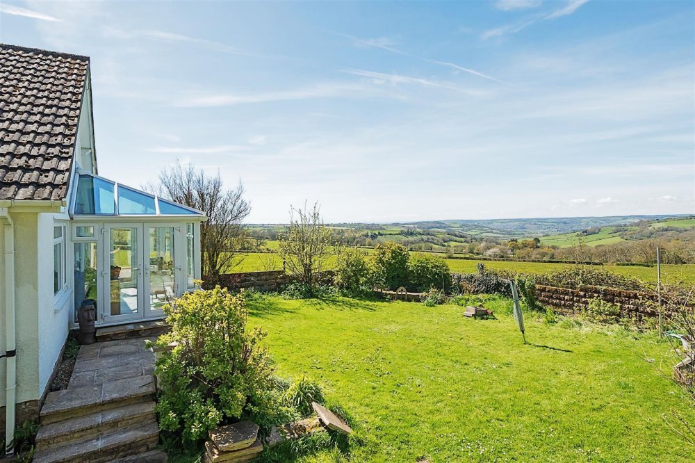 Stags 5 bedroom property for sale in Trinity Hill Road, Musbury